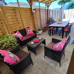 https://house-viareggio.it-tuscanyhotel.com