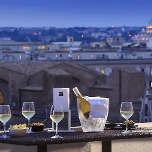 The Independent Hotell